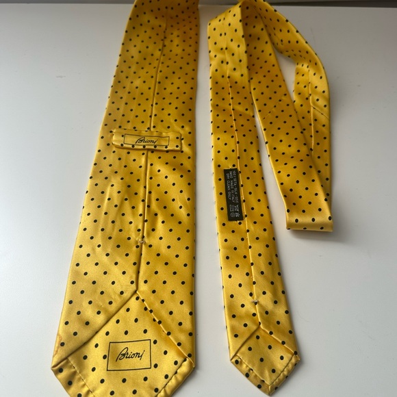 Brioni Yellow Silk Tie Men’s 58.5” X 3.5” Polka Dots Necktie - Picture 3 of 6